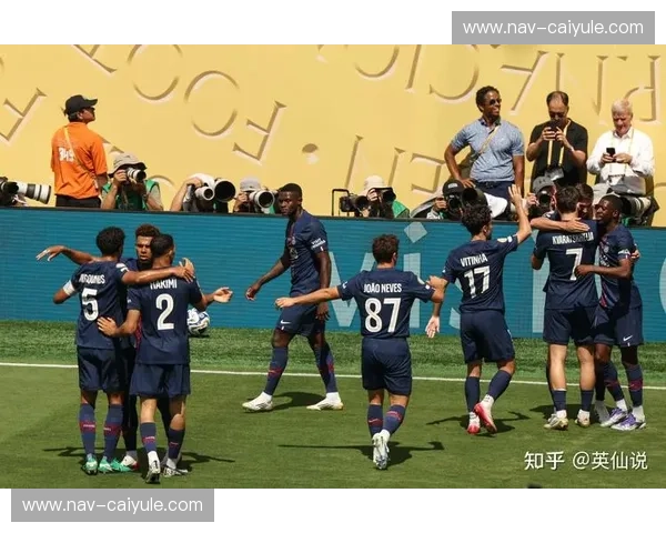 铁血伊普鲁阿与银河战舰的碰撞:当埃瓦尔遇上皇马,足球最纯粹的浪漫 铁血伊普鲁阿与银河战舰的碰撞:当埃瓦尔遇上皇马,足球最纯粹的浪漫